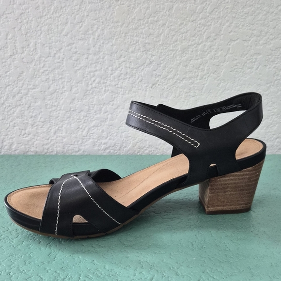 Clarks Unstructured Black Leather Comfort Sandals Block Heel Size 8 - Picture 8 of 12